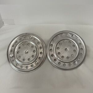 2 MAGNALITE  8” ROUND TRIVETS